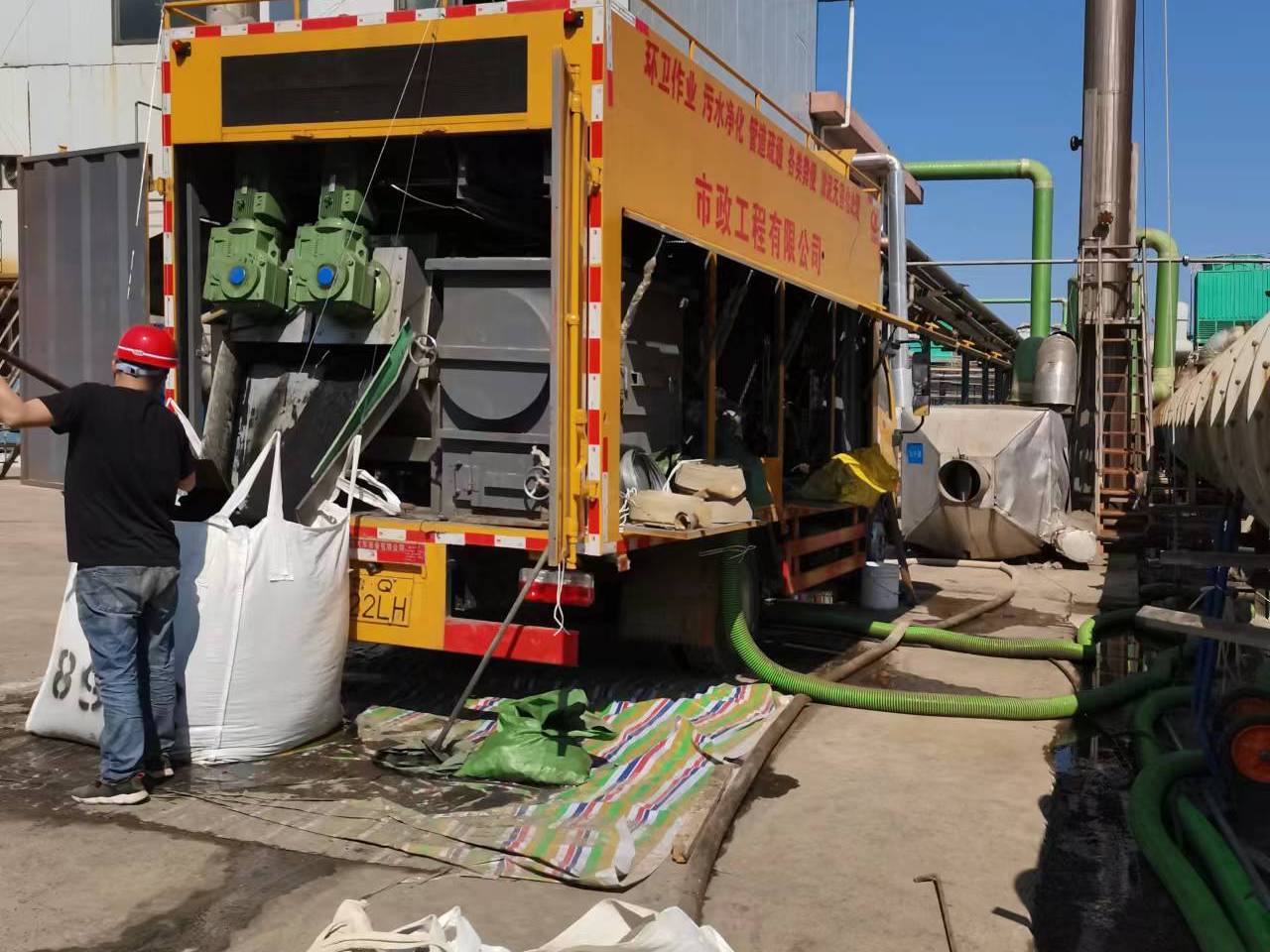 磴口淤泥压干处理